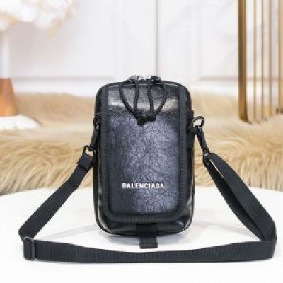 Balenciaga EXplorer Crossbody Pouch Arena Lambskin In Black