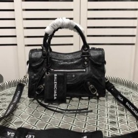 Balenciaga Small Classic City Shoulder Bag Calfskin In Black