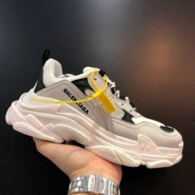 Balenciaga Triple S Sneakers UniseX In GrayWhite